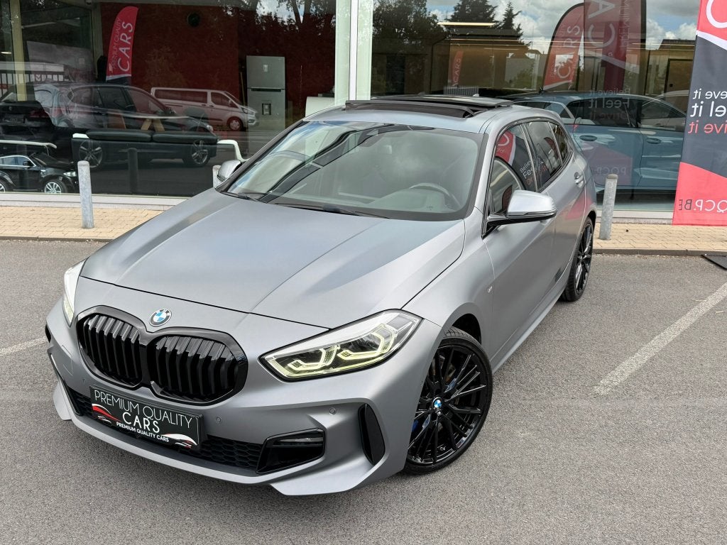 M PACK/GRIS MAT/PIANO/ATMOSPHÉRIQUE/CARPLAY/HOUSSE DE SIÈGE, Argent ou Gris, Achat, Entreprise, https://public.car-pass.be/vhr/311e73cd-71a0-4ace-8d35-3e04775ccaf8