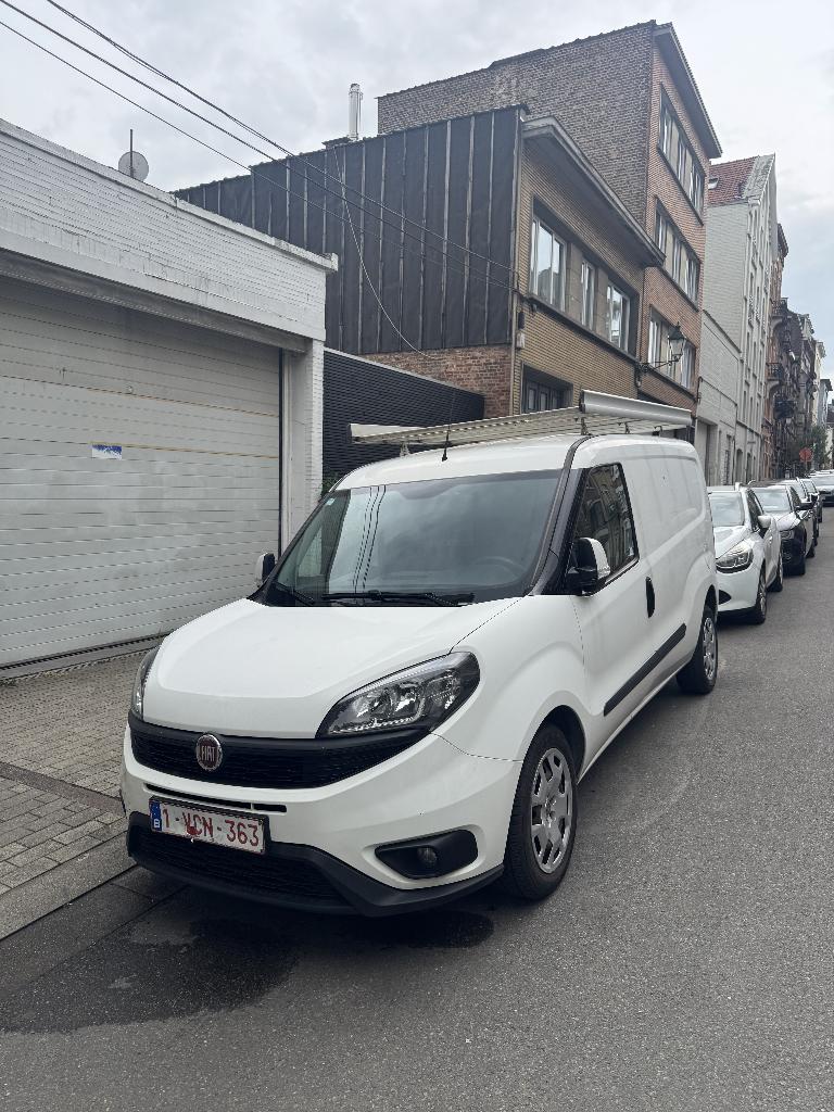 Camionnettes & Utilitaires, Achat, Entreprise, 3 places, Diesel