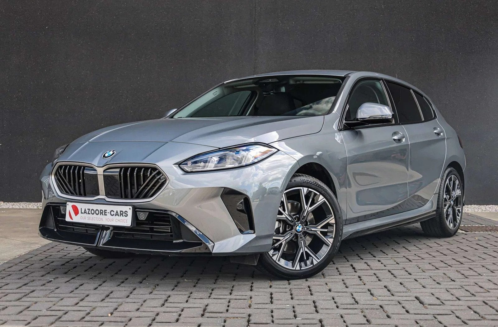 BMW 1 Serie 120 iAS MHEV-M-sportpaket-carplay (bj 2026), Auto's, BMW, Automaat, 1 Reeks, Gebruikt, Zwart