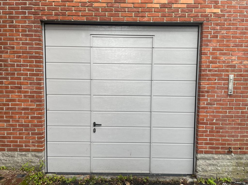 Sectionale garagepoort, Doe-het-zelf en Bouw, Ophalen, Zo goed als nieuw