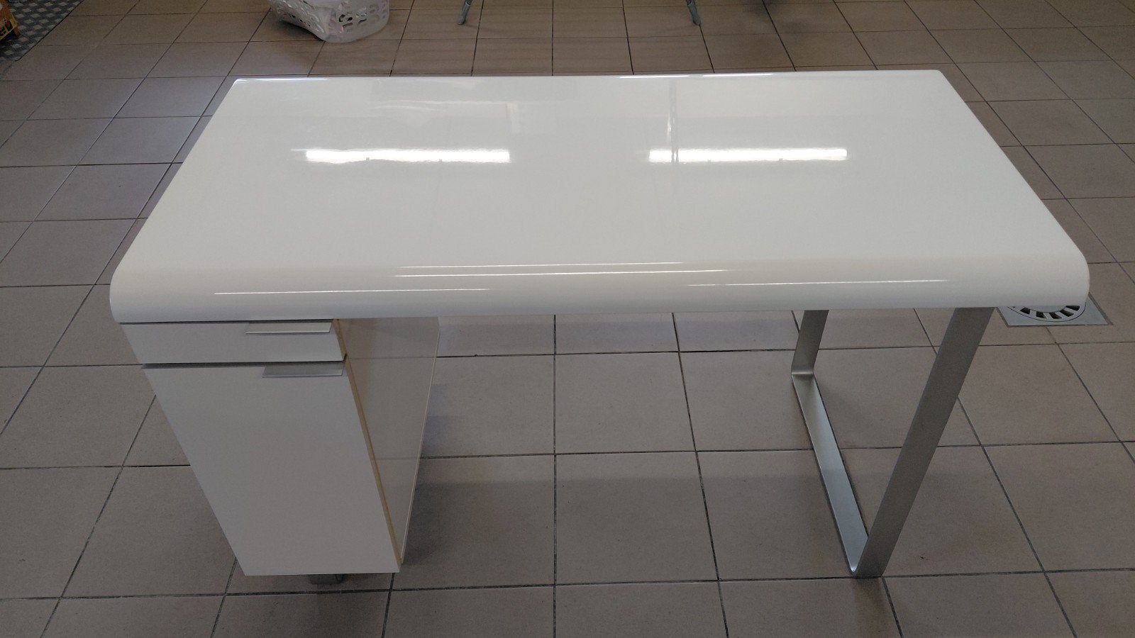 Bureau wit gelakt, Huis en Inrichting, Ophalen, 120 cm, Zo goed als nieuw, Overige merken