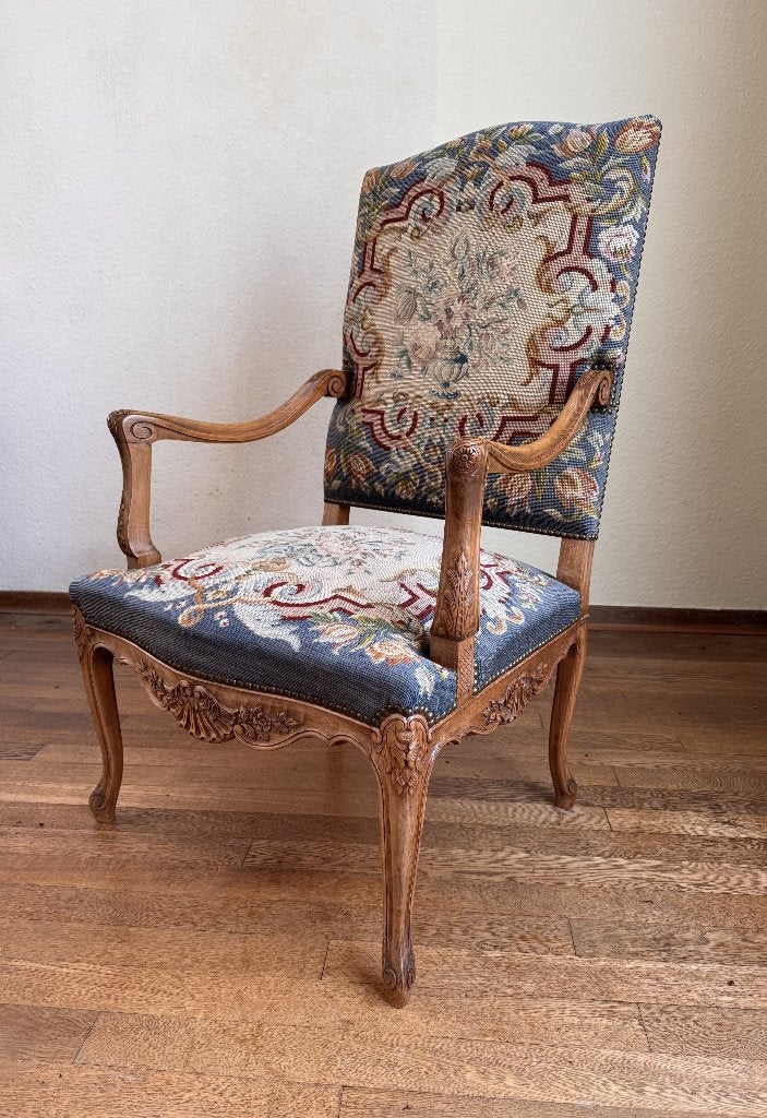 Élégant fauteuil Louis XV 15 Gobelin bleu bois sculpté, Enlèvement