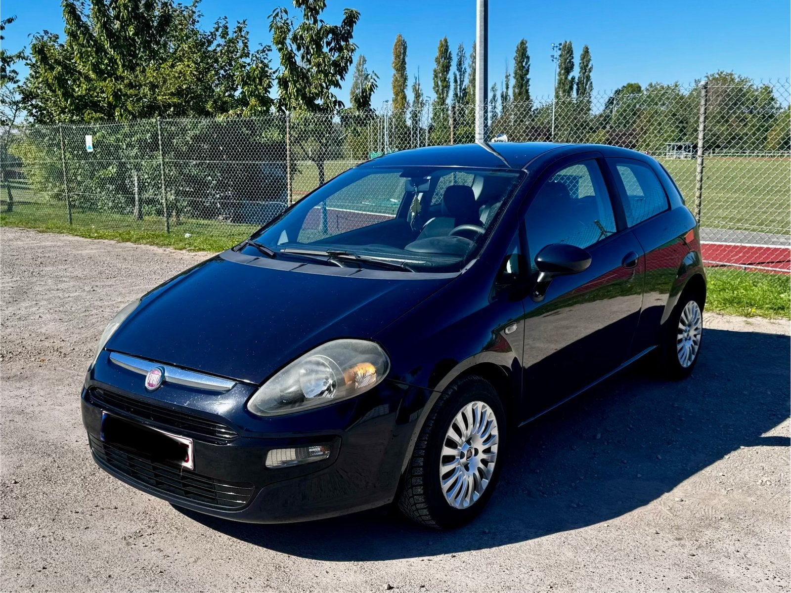 Fiat punto evo 1.3multijet airco carplay prêt à immatriculé, Voorwielaandrijving, Euro 5, Stof, Zwart