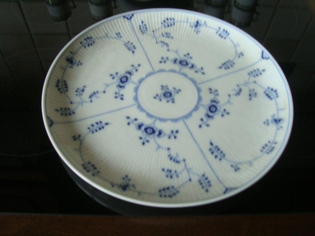 Porseleinen schotel. Gemerkt 'Heinrich' (Duitsland), Antiek en Kunst, Ophalen