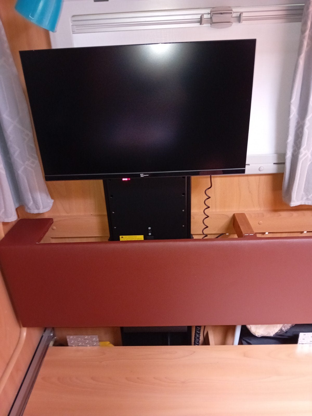 Uitschuifbare TV voor camper of caravan, Particulier