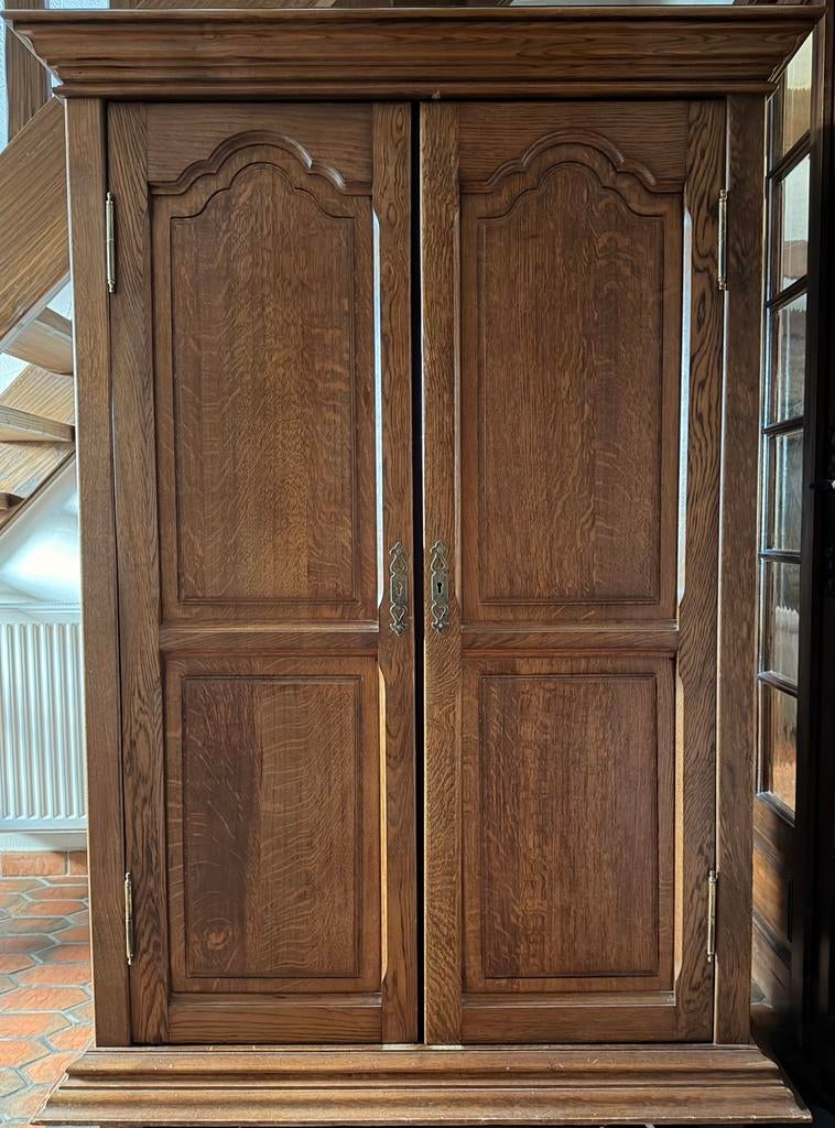 Armoire à  étagères bois massif, Enlèvement