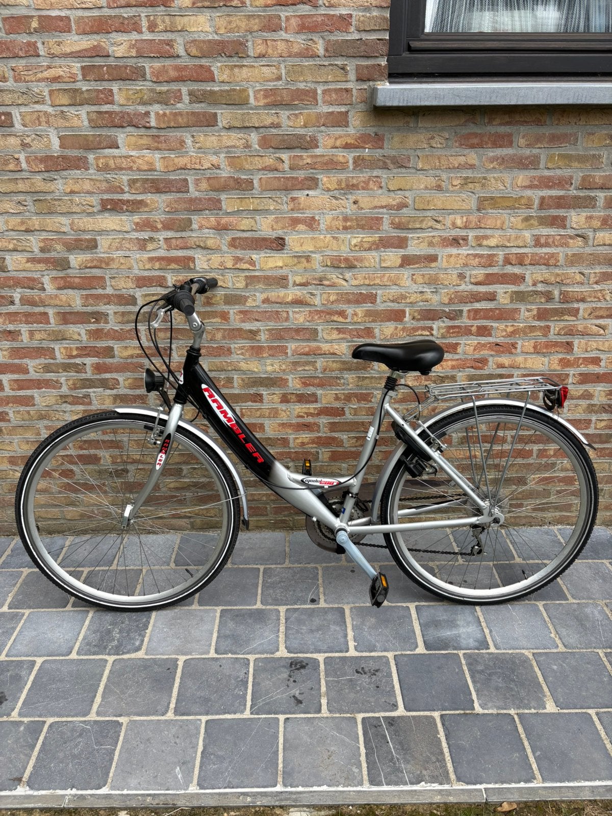Damesfiets rambler 28”, Fietsen en Brommers, Fietsen | Dames | Damesfietsen, Gebruikt, Velgrem, (Extra) lage instap, Ophalen