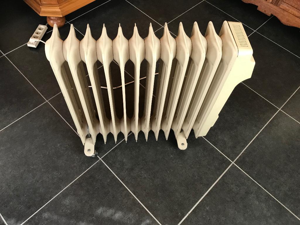 Radiateur bain d’huile ELAP Deluxe 2000W – Qualité robuste, 800 watts ou plus, Moins de 60 cm, Enlèvement, Utilisé
