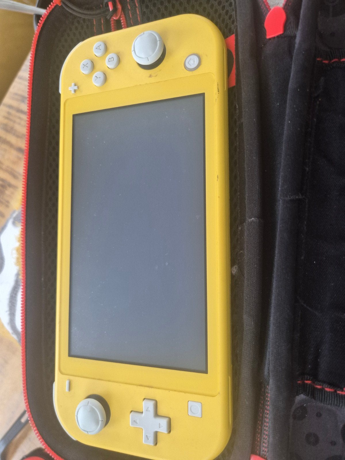 Nintendo switch, Enlèvement