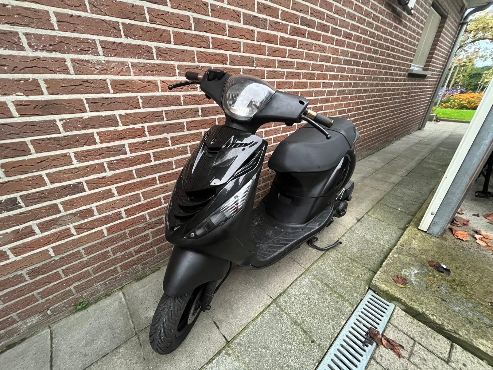 Piaggio zip, Fietsen en Brommers, Ophalen, Zo goed als nieuw, Zip