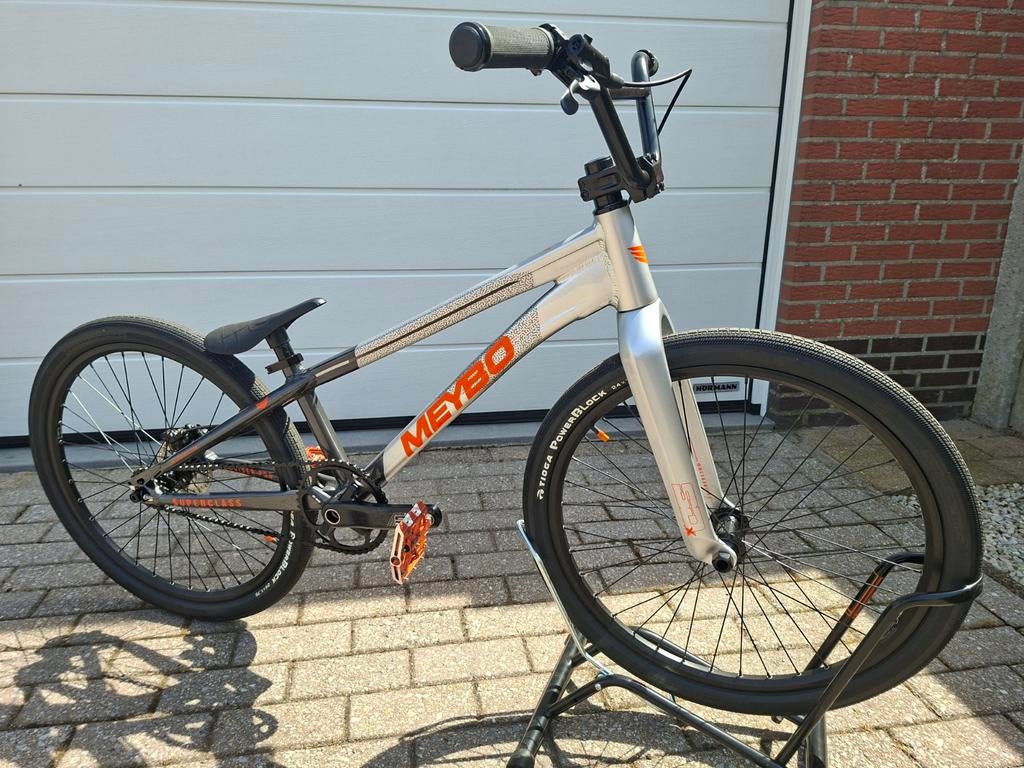 NIEUWE MEYBO cruiser pro 22 superclass met helm en broek, Fietsen en Brommers, Ophalen, Meybo, 20 tot 24 inch, Schijfrem