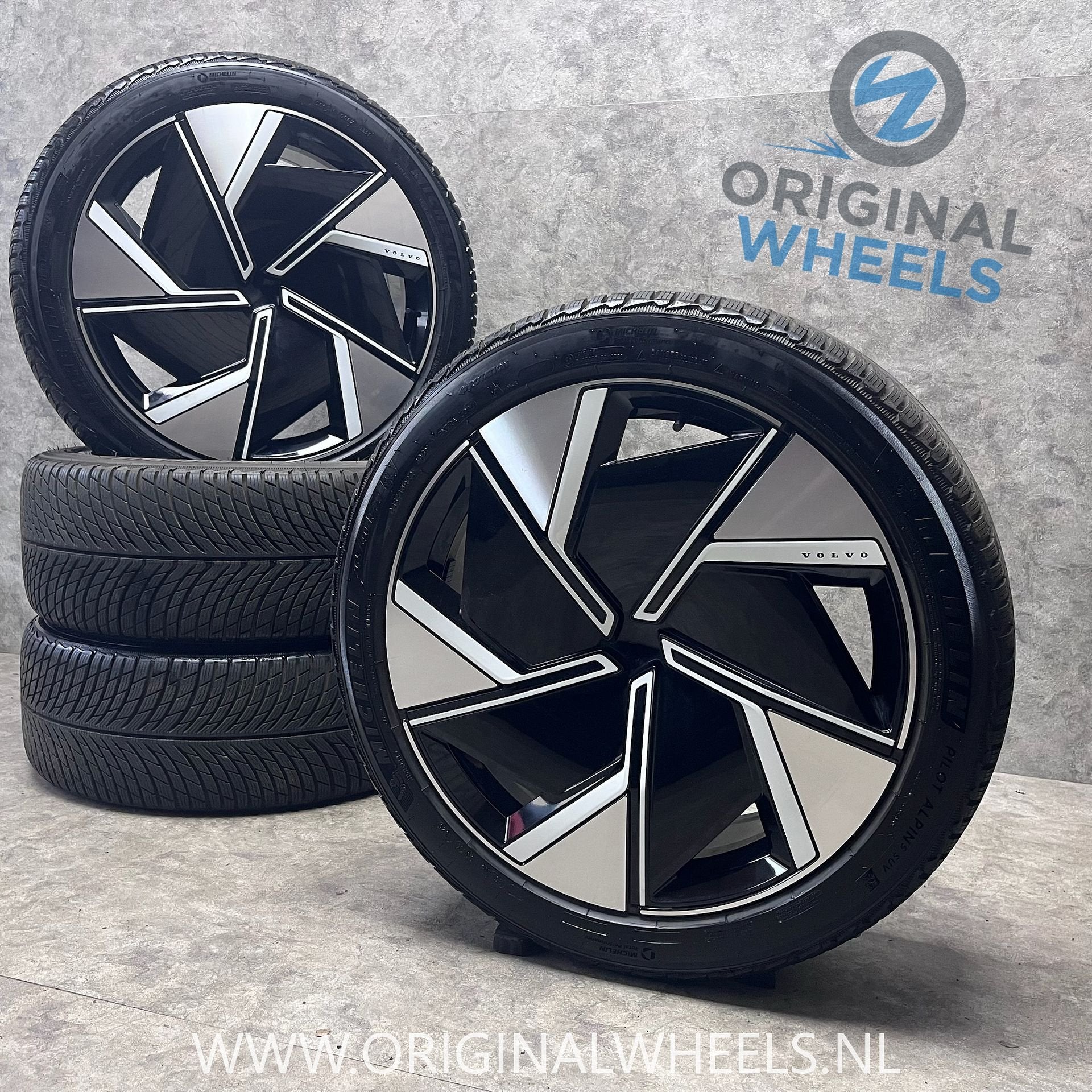 22 inch originele velgen + winterbanden Volvo EX90 32414564, Auto-onderdelen, Gebruikt, 295 mm, -, -