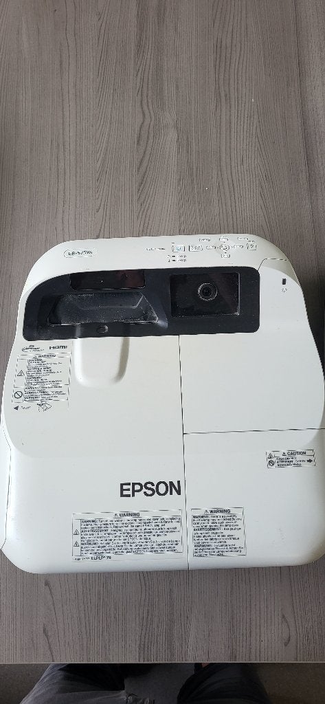 Beamer Epson EB-575Wi en EB-675 Wi, Ophalen, Gebruikt