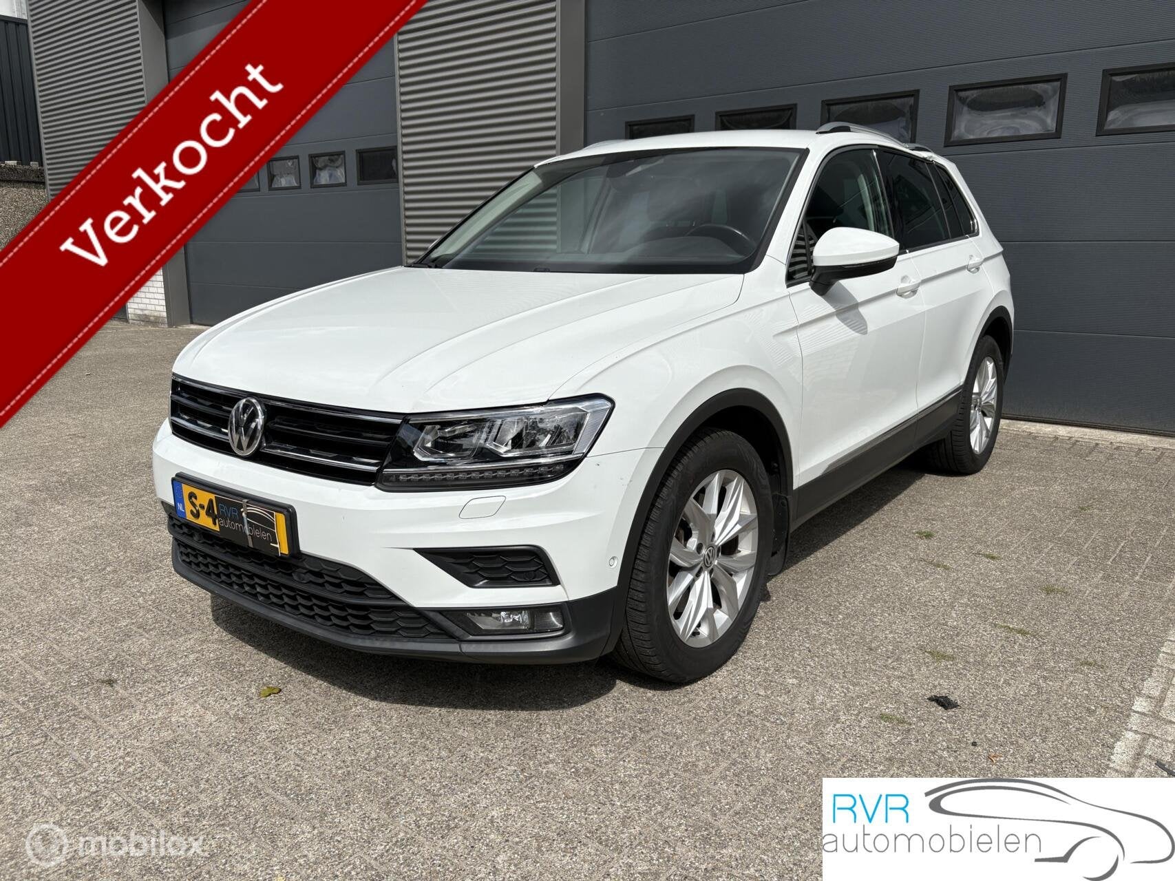 Volkswagen Tiguan 2.0 TSI 4Motion Highline / DAKSCHADE, Automaat, Stof, Gebruikt, Zwart