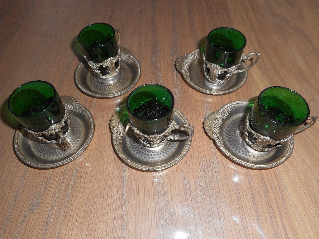 5 kleine oude glaasjes met onderzetters, Enlèvement ou Envoi