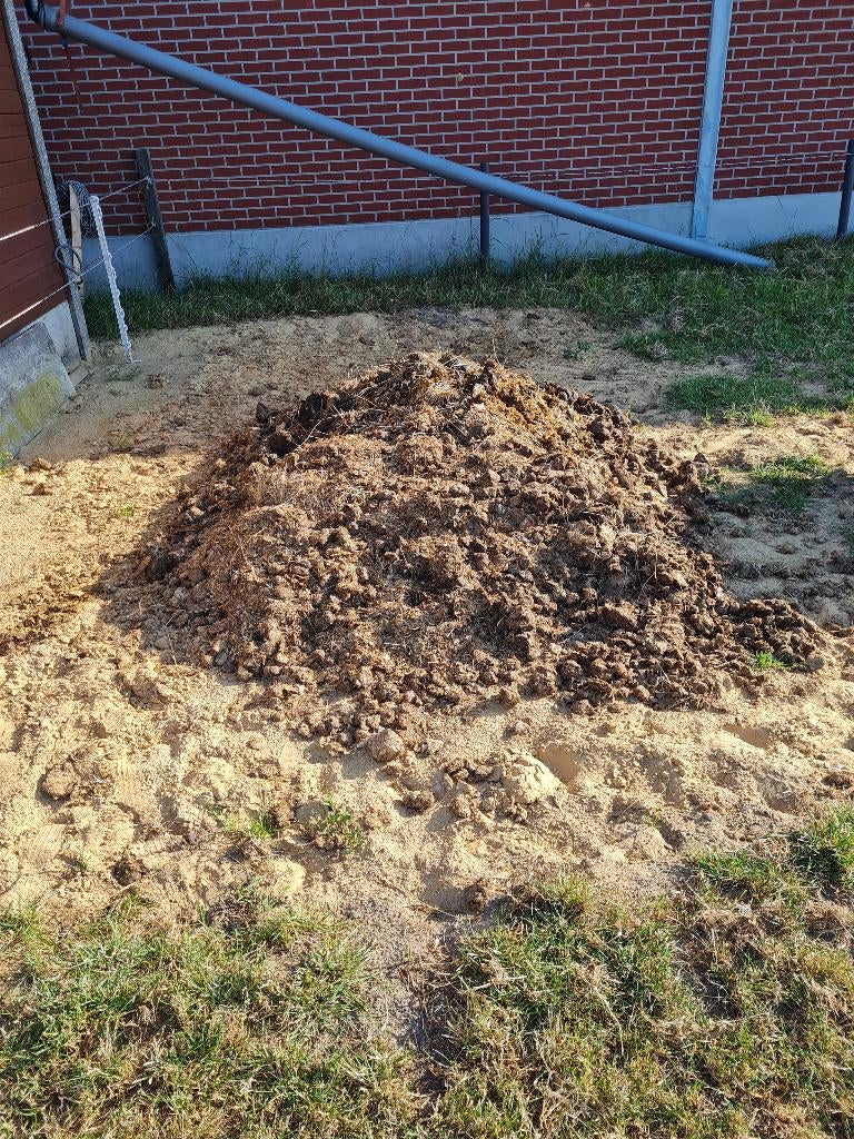 Gratis paardenmest, Tuin en Terras, Ophalen, Mest