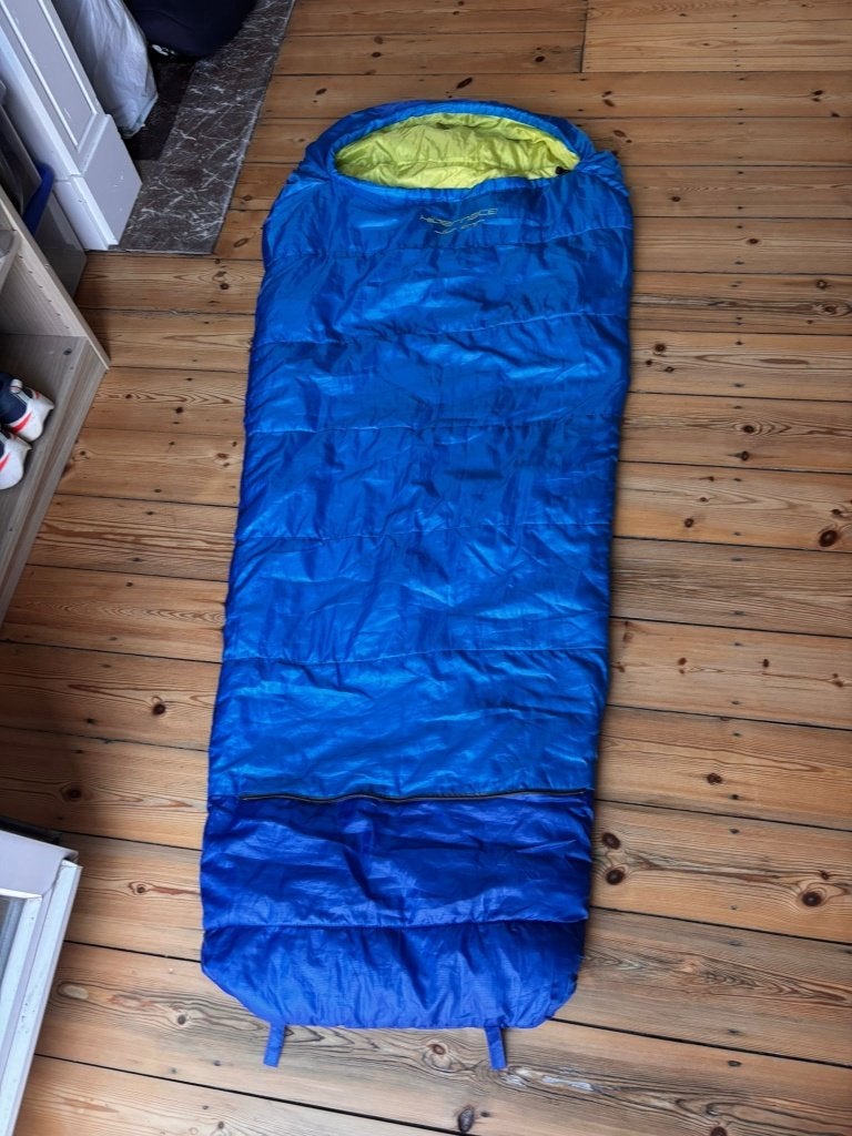 Sac de couchage Karrimor hibernate junior TBE, Caravanes & Camping, Sacs de couchage, Comme neuf, Enlèvement