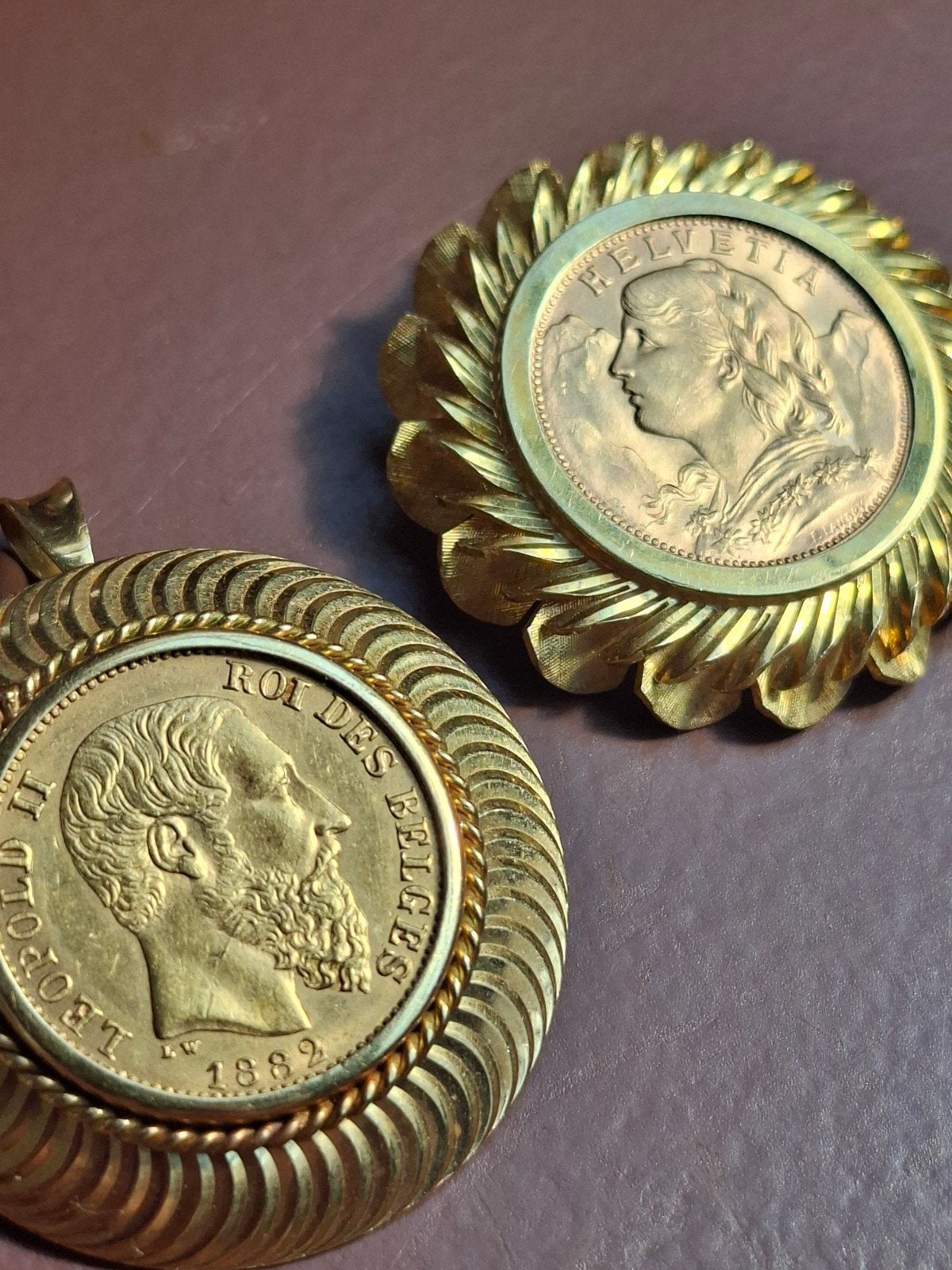 2x 20 Francs in 18kt houders, Postzegels en Munten, Munten | Europa | Niet-Euromunten, Ophalen of Verzenden