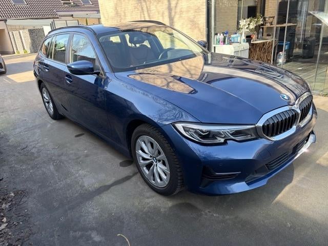 Bmw 318i Benzine Break Automaat Euro 6 Bj. 2022, Euro 6, Blauw, Leder, Break