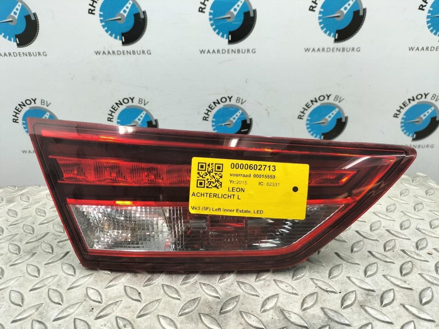 SEAT LEON 1.4 TSI ACT FR Dyn.  ACHTERLICHT L 2015, Enlèvement ou Envoi, Utilisé, ARN reconnu