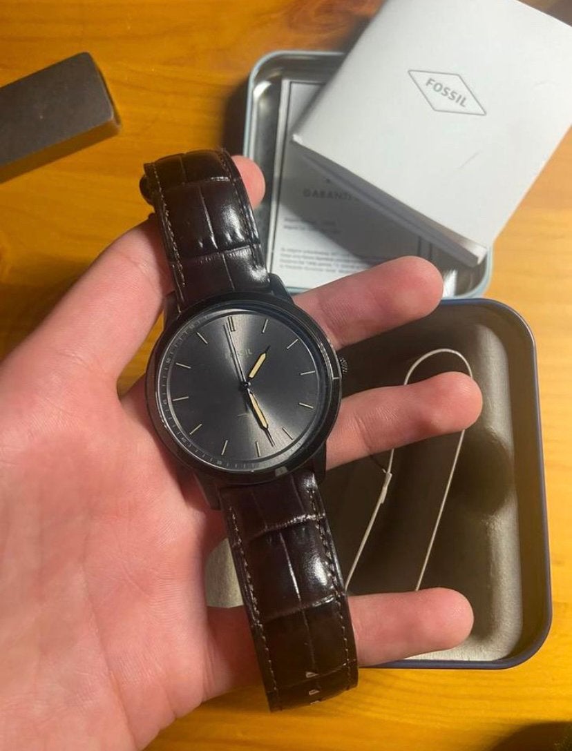 Fossil « Le minimaliste », Bijoux, Sacs & Beauté, Autres marques, Enlèvement ou Envoi, Cuir, Acier