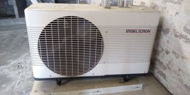 Airco Stiebel Eltron nog ongebruikt, Ophalen, Koelen en Ontvochtigen, 3 snelheden of meer, Zo goed als nieuw