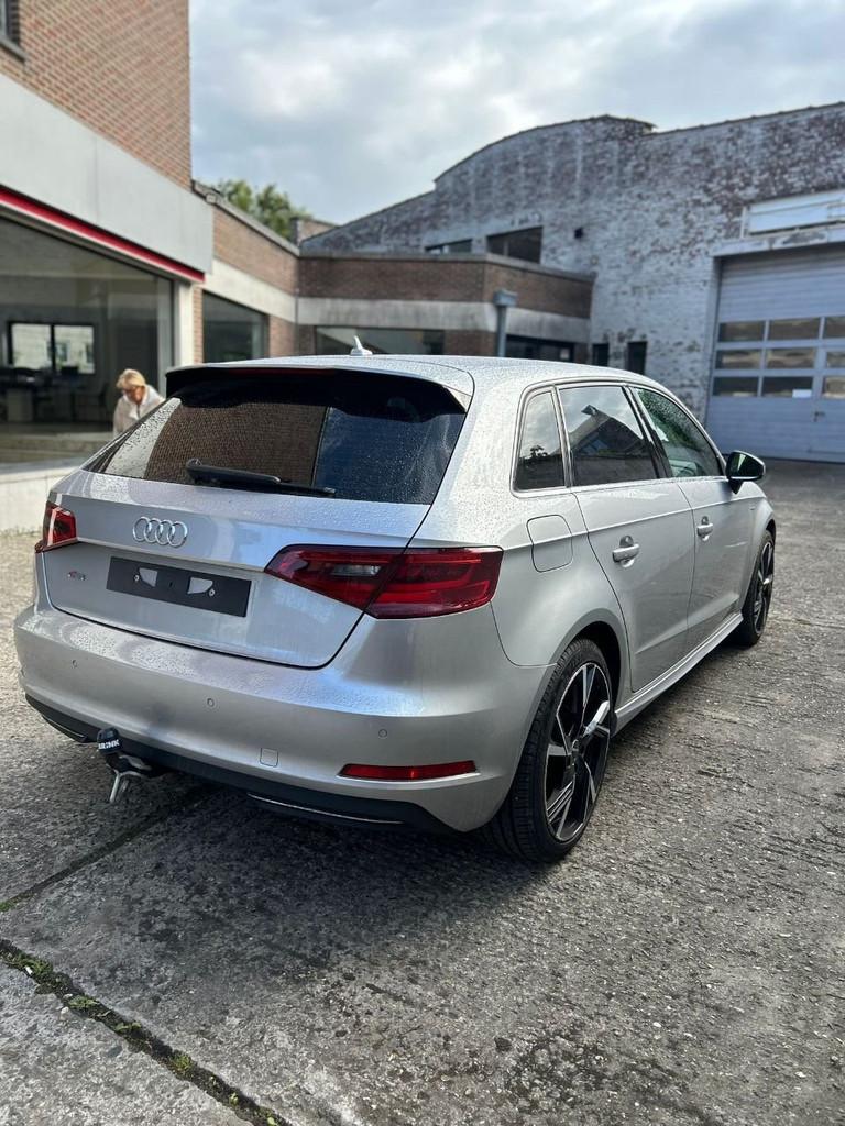Audi A3 SPORTBACK E-TRON S LINE (automatique), Autos, Audi, 1395 cm³, Argent ou Gris, Achat, Entreprise