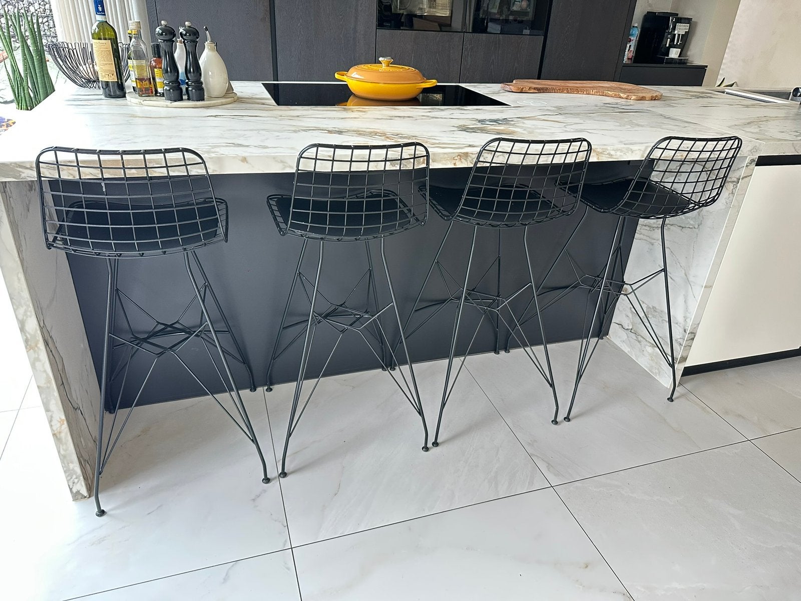 4 Barkrukken modern, 4 tabourets, Comme neuf, Enlèvement, Métal