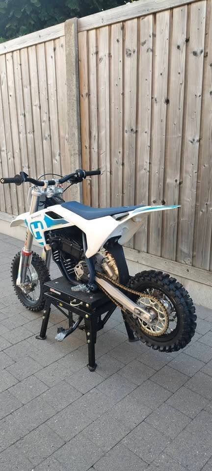Husqvarna EE5 (2023) Elektrische Crossmotor – Topstaat, Motoren, Gebruikt, Particulier, Crossmotor, 11 kW of minder