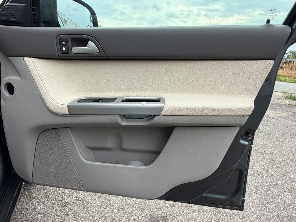 Volvo S40 (Stock ID 98543) — 13