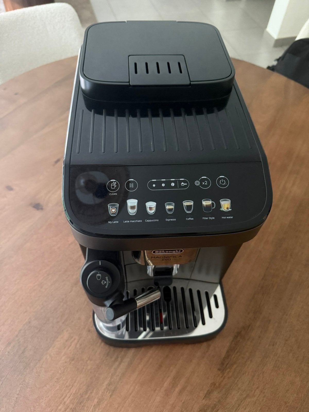 Delonghi Magnifica EVO, Elektronische apparatuur, Koffiezetapparaten, Ophalen, Afneembaar waterreservoir, Koffiemachine, Koffiebonen