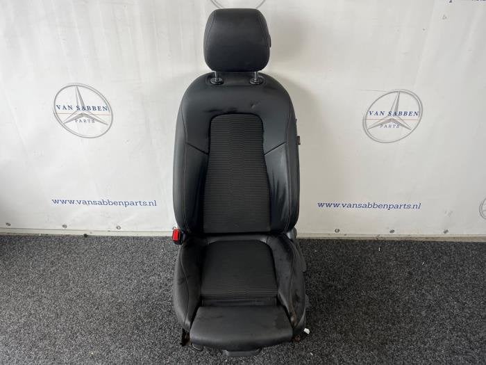 Siège gauche d'un Mercedes A-Klasse, -, 3 mois de garantie, Utilisé, -