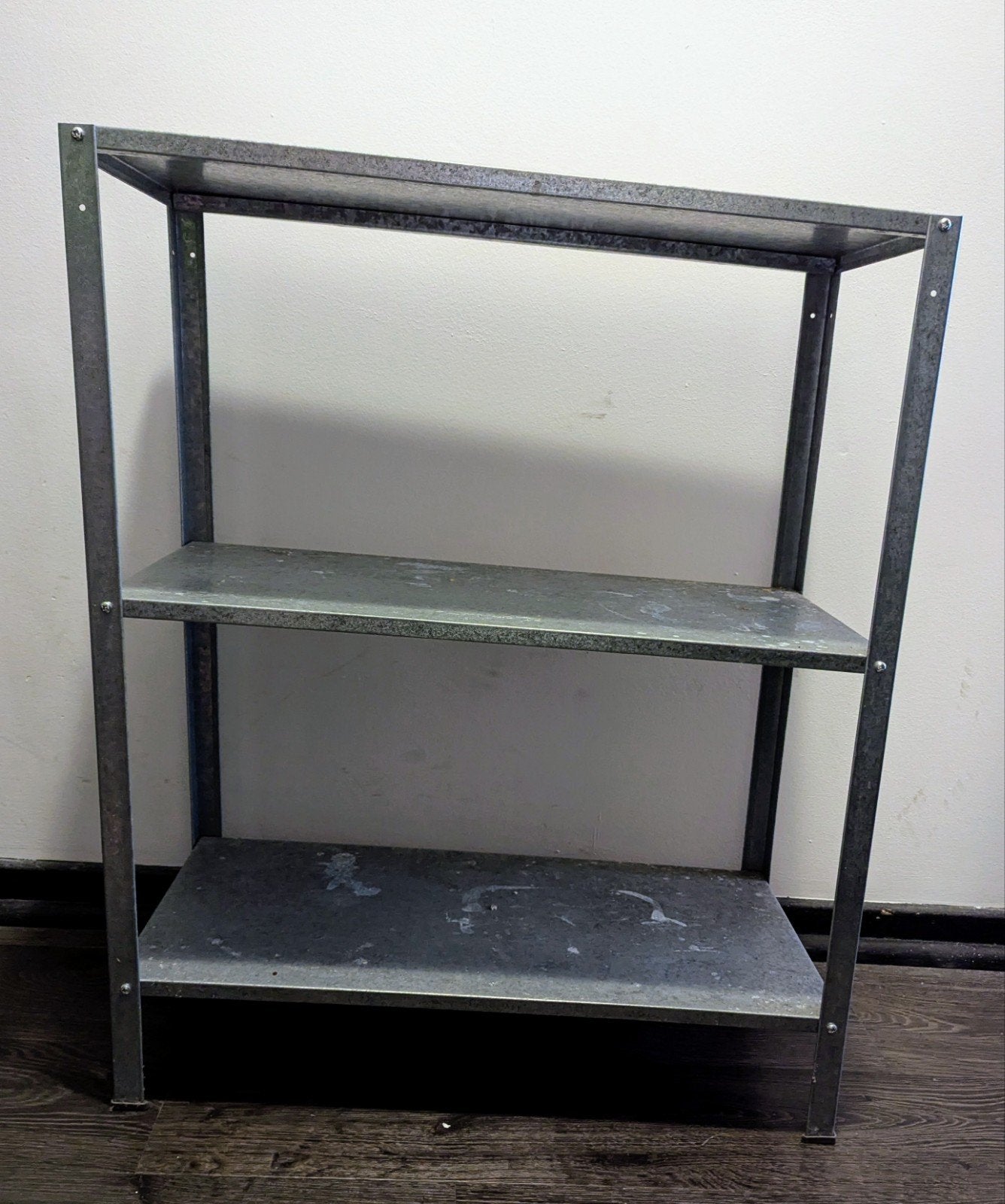 IKEA metalen tuinplank, Gebruikt