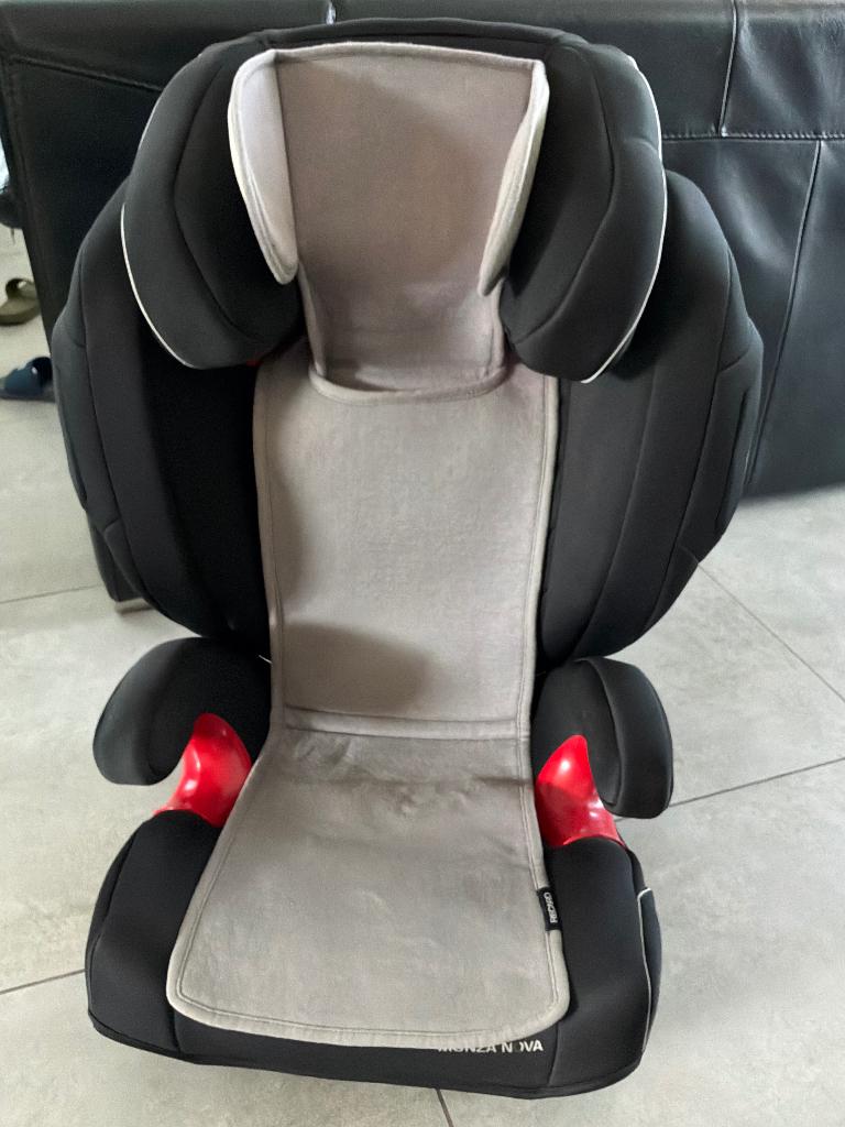 Autostoel groep 2/3 Recaro Monza, Kinderen en Baby's, Autostoeltjes, Autogordel of Isofix, Gebruikt, 22 t/m 36 kg, Zijbescherming