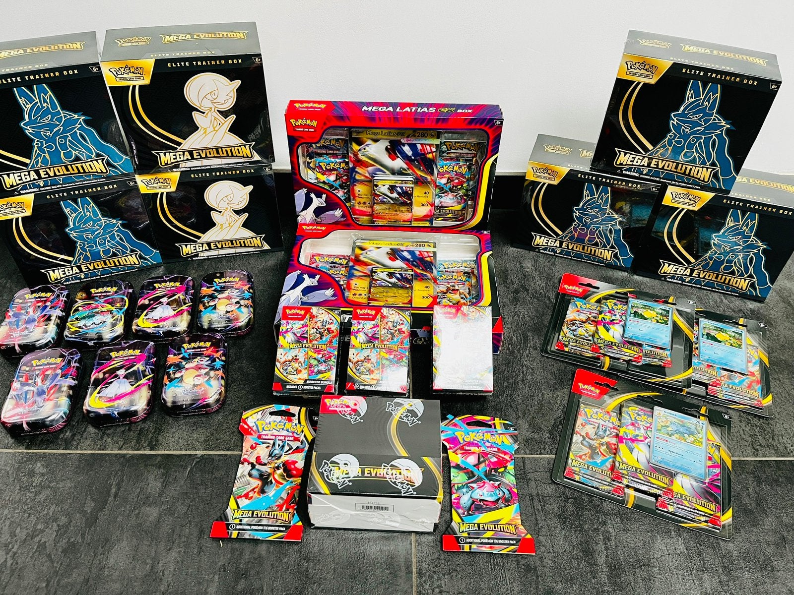 Mega Evolutions Pokémon Sealed spullen, Hobby & Loisirs créatifs, Jeux de cartes à collectionner | Pokémon, Neuf, Booster, Foil