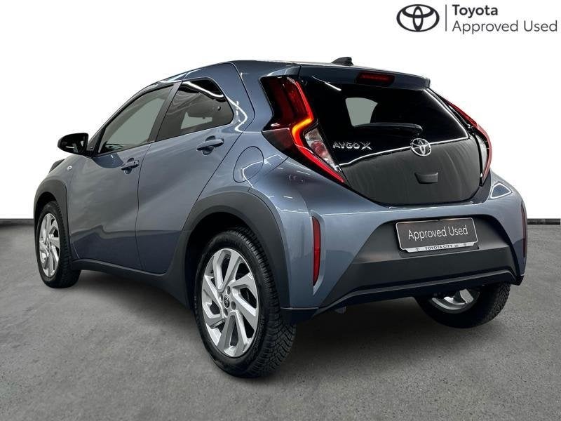 Toyota Aygo MT Active | LED | heated seats, https://public.car-pass.be/vhr/18178794-d24f-4eee-9110-e9aa23341603, 110 g/km, 72 pk