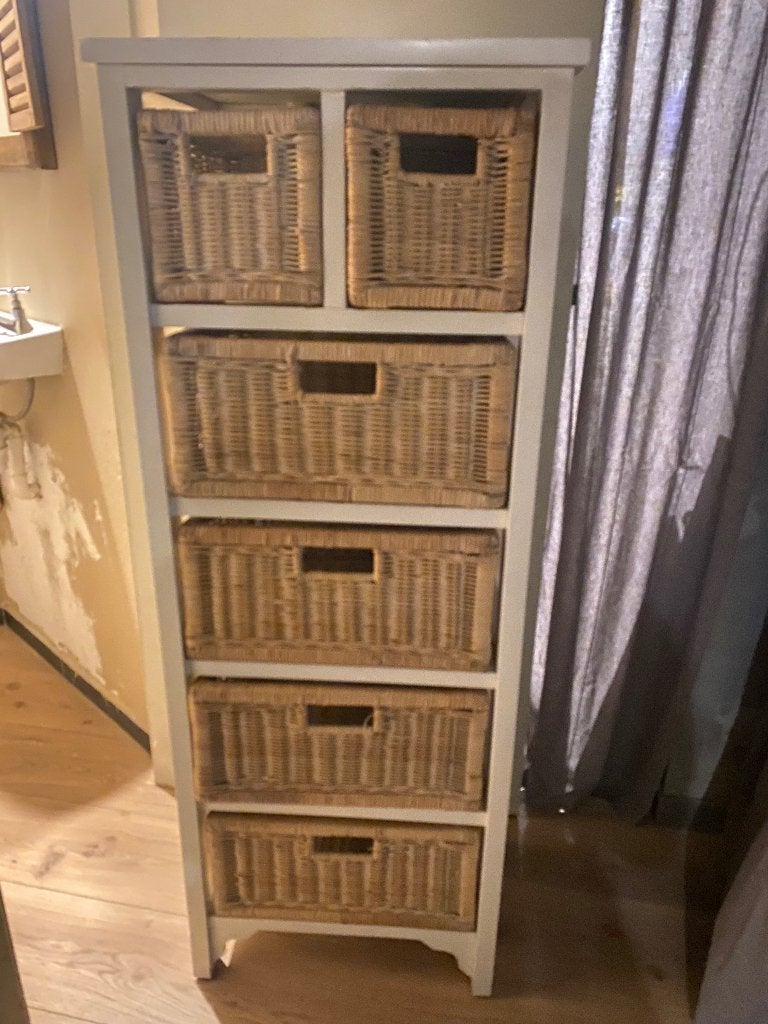 Opbergeenheid voor mandjes, Huis en Inrichting, Ophalen, Zo goed als nieuw