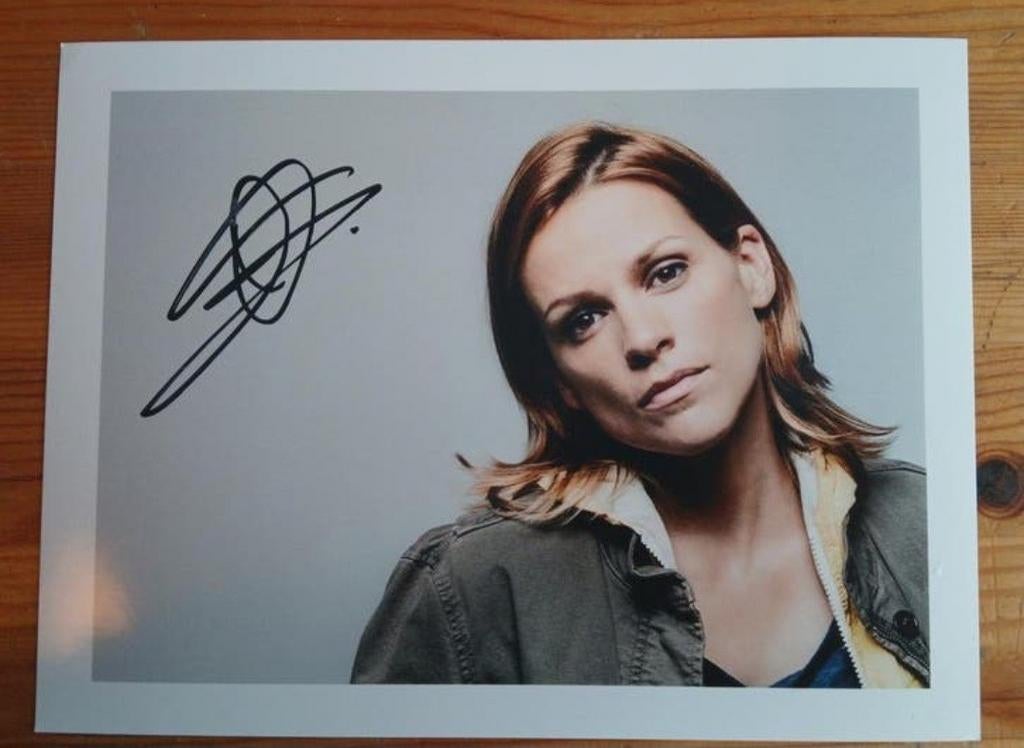 Gesigneerde foto van Veerle Baetens., Verzenden, Nieuw