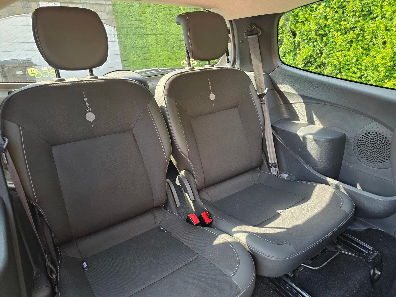 Renault Twingo (bj 2011, automaat), Auto's, Renault, Automaat, Zwart, 4 cilinders, Multifunctioneel stuurwiel
