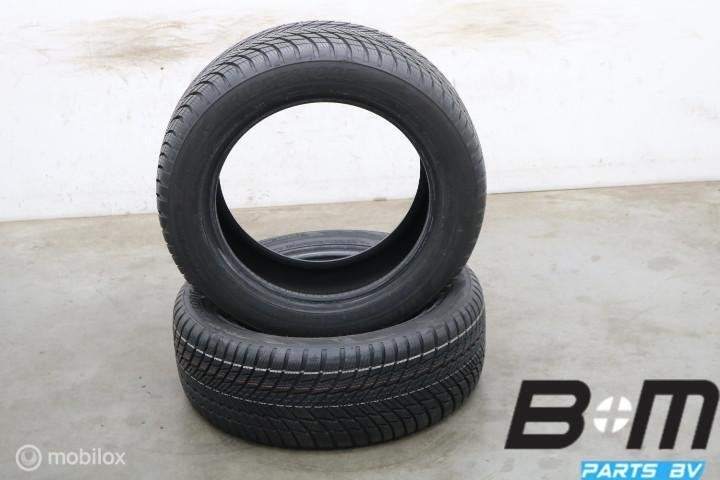 2 x 2355518 100H Bridgestone Blizzak LM001 235 55 18, Auto-onderdelen, Banden en Velgen, 18 inch, Gebruikt, Winterbanden, 235 mm