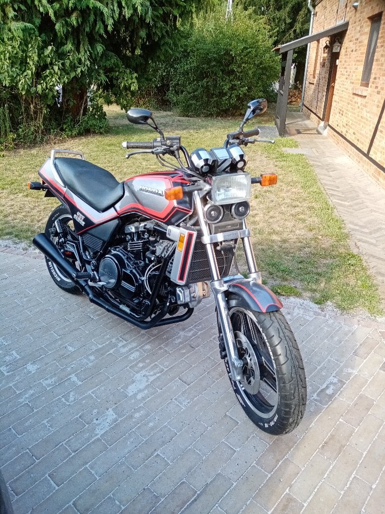 Honda V65 sabre 1100 CC, Motos, Tourisme, Occasion, Plus de 35 kW, Permis Moto A1 minimum