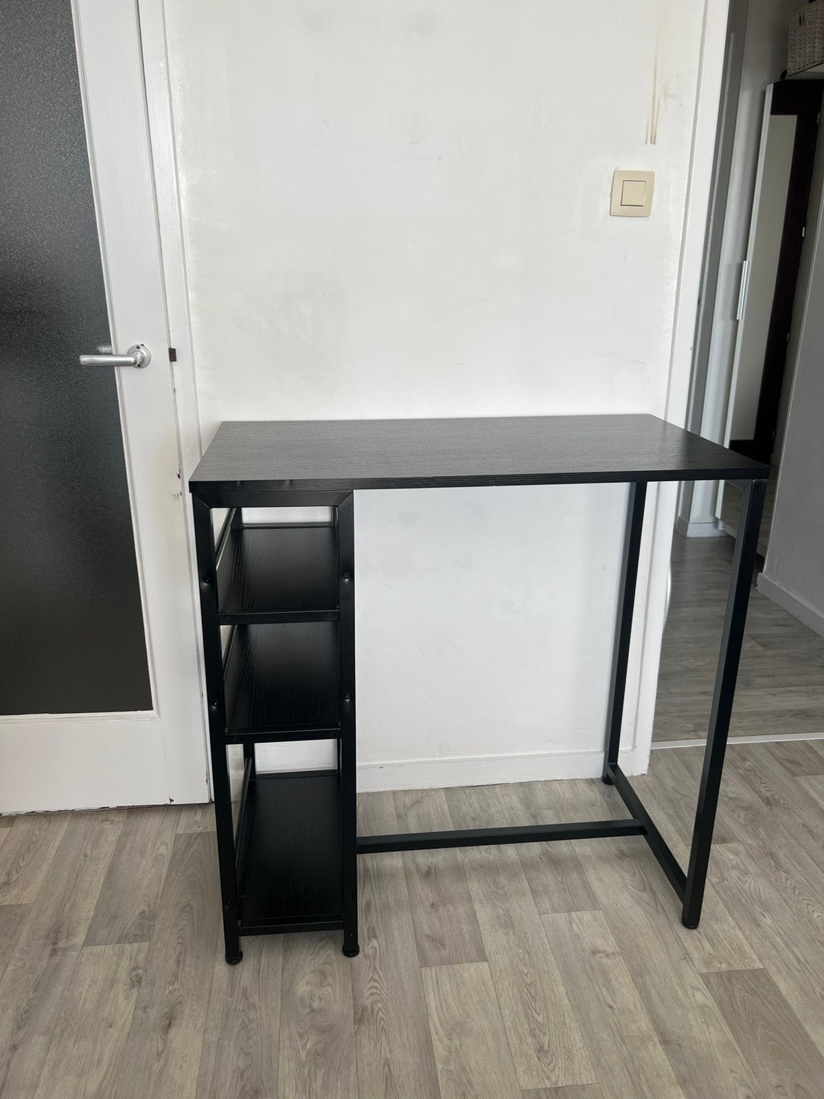 Hoge tafel, Ophalen, Zo goed als nieuw