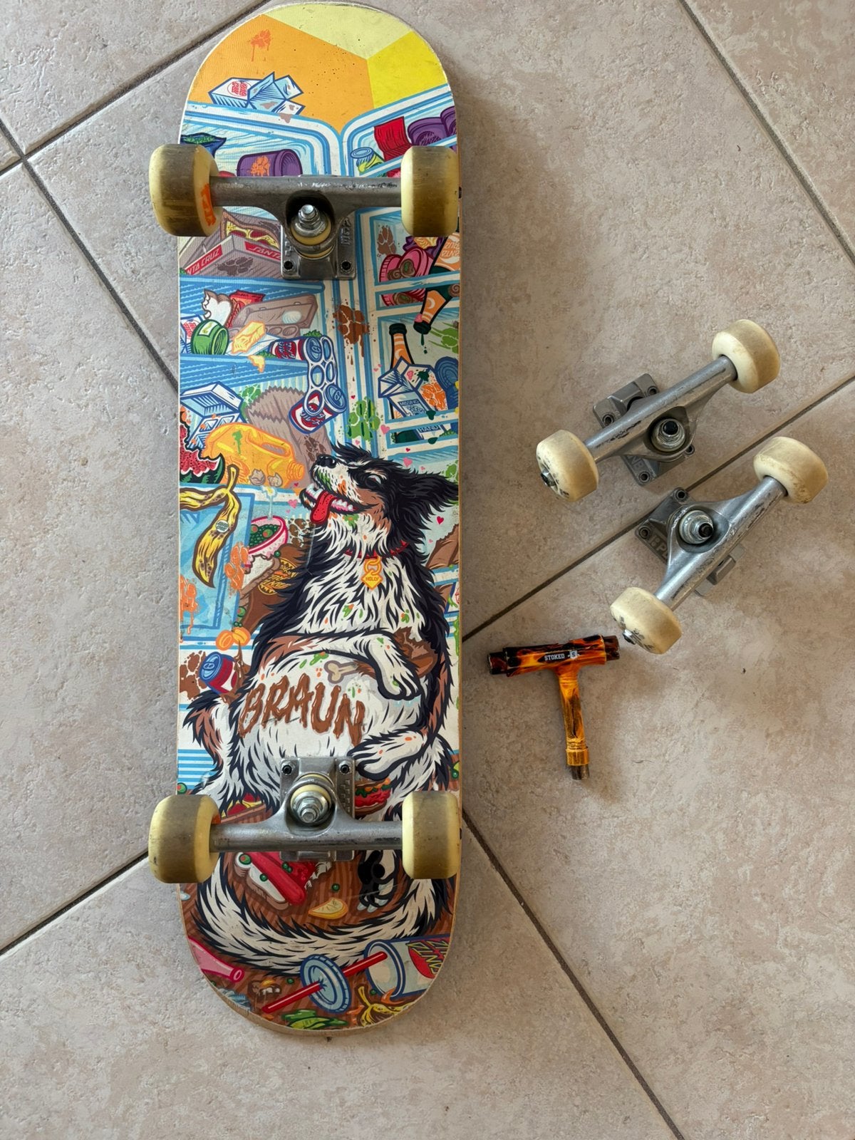 Santa Cruz skateboard + extra trucks/wielen en T-tool, Sport en Fitness, Ophalen of Verzenden, Zo goed als nieuw, Skateboard