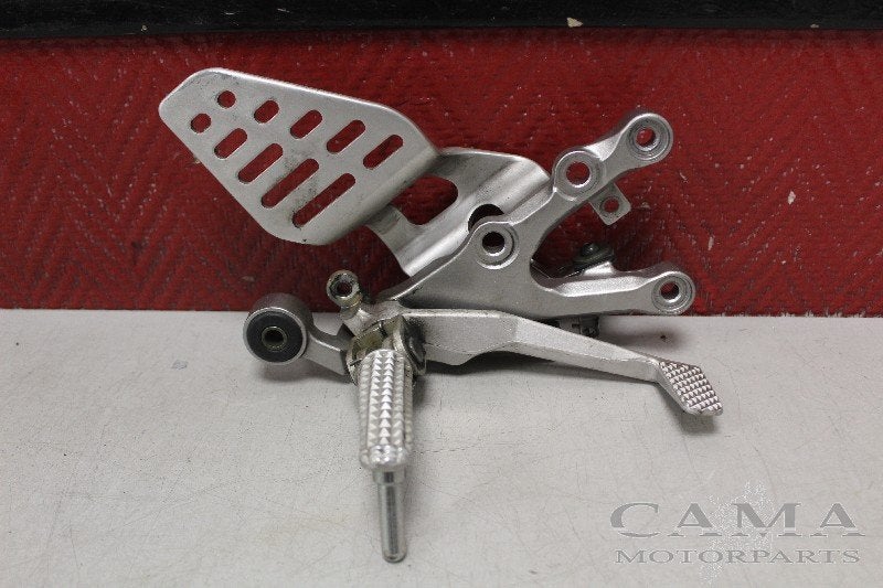 SCHETSPLAAT RECHTS VOOR YZF R6 2008-2013 (YZF-R6 13S 1JS), Motoren, Dhr. S. di Majo, Gebruikt, Info@cama-motorparts.nl, P.J. Troelstraweg 8 8
3144 CX  MAASSLUIS, NL