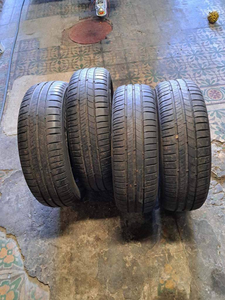 Pneus Michelin 185 65 R15, Enlèvement, Pneu(s)