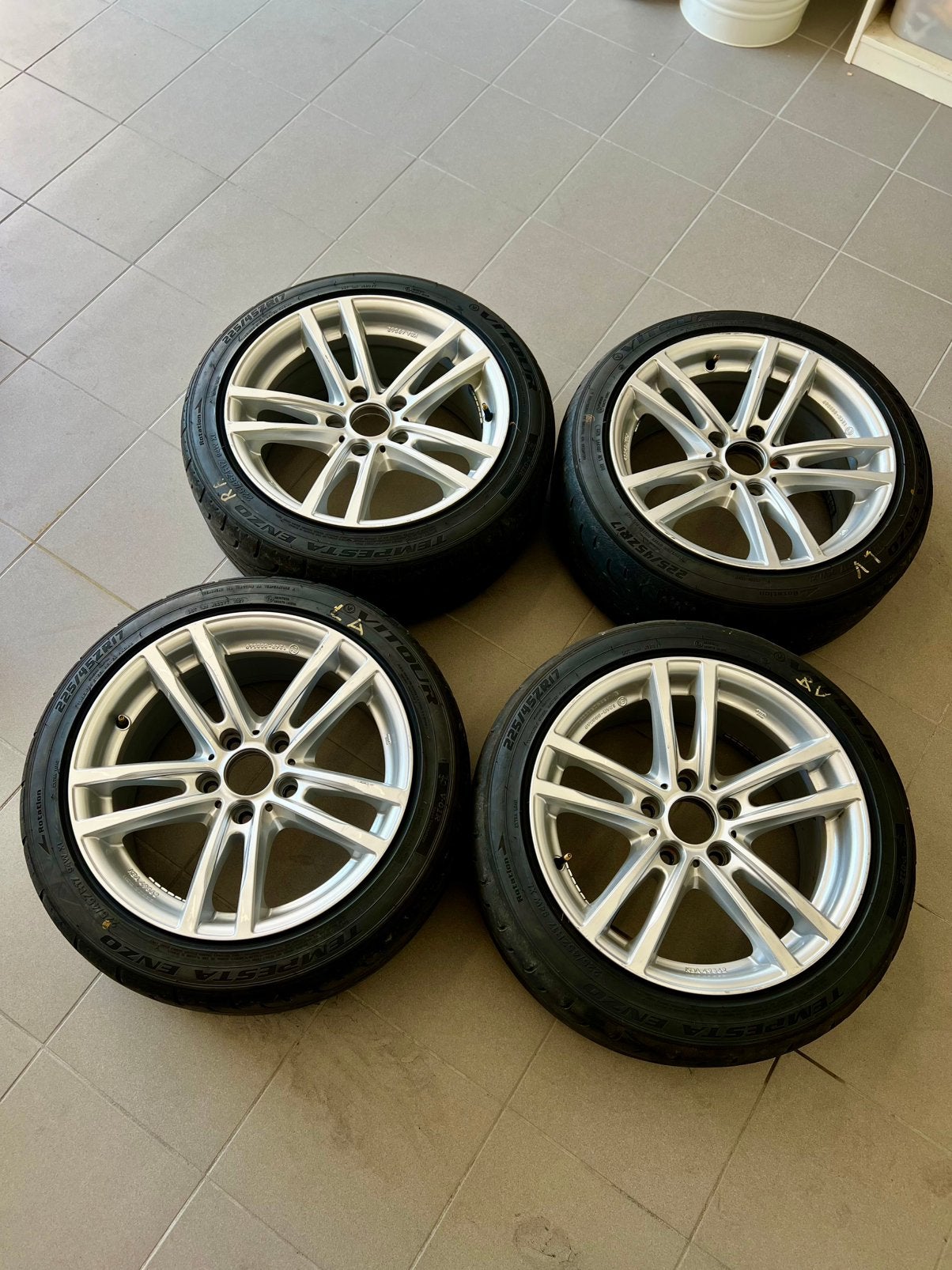 BMW 17 inch velgen met semi-slicks, Autos : Pièces & Accessoires, Pneus & Jantes, Enlèvement, 17 pouces, Jante(s)