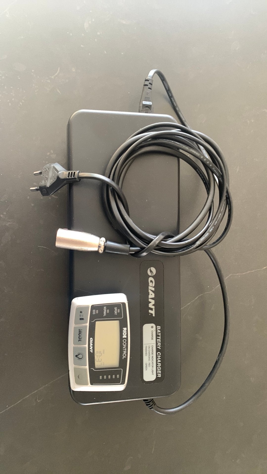 Chargeur Giant Twist 36 V avec écran, Vélos & Vélomoteurs, Enlèvement ou Envoi, Utilisé, Giant