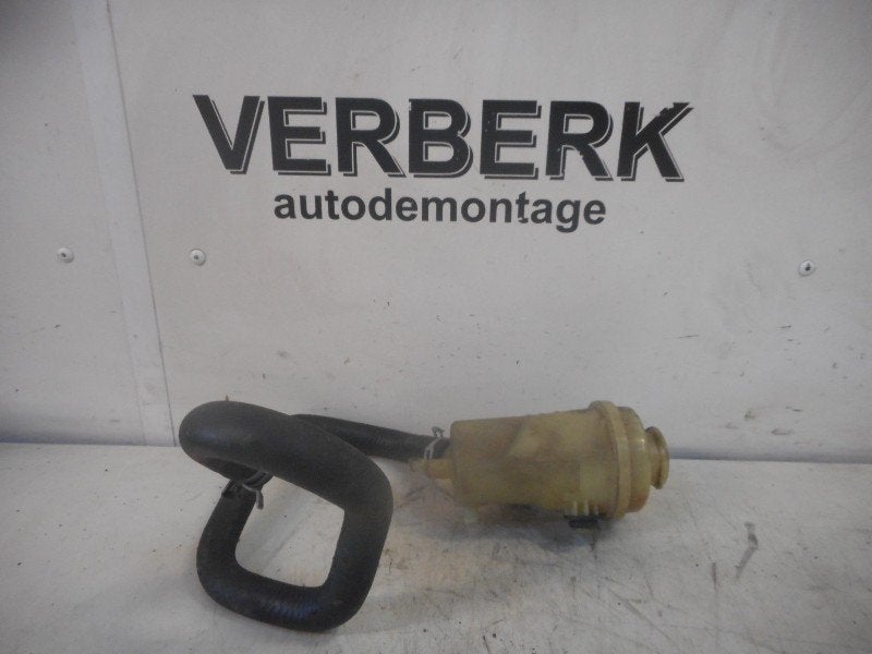 STUURBEKRACHTIGING OLIERESERVOIR Ford Focus 1 Wagon, Gebruikt, Henry-Ford-Straße  1
50735  Köln, DE, Ford-Werke GmbH, Kunden@ford.com