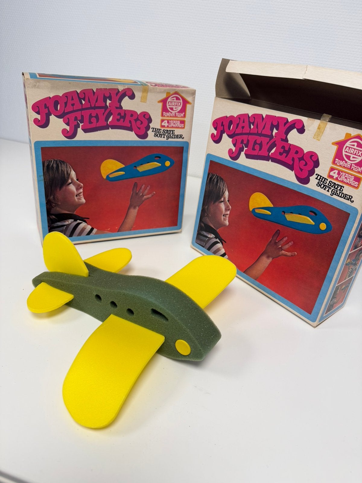 2 avions vintage Airfix Foamy Flyers 1970 neufs avec boîte, Collections, Enlèvement ou Envoi, Neuf