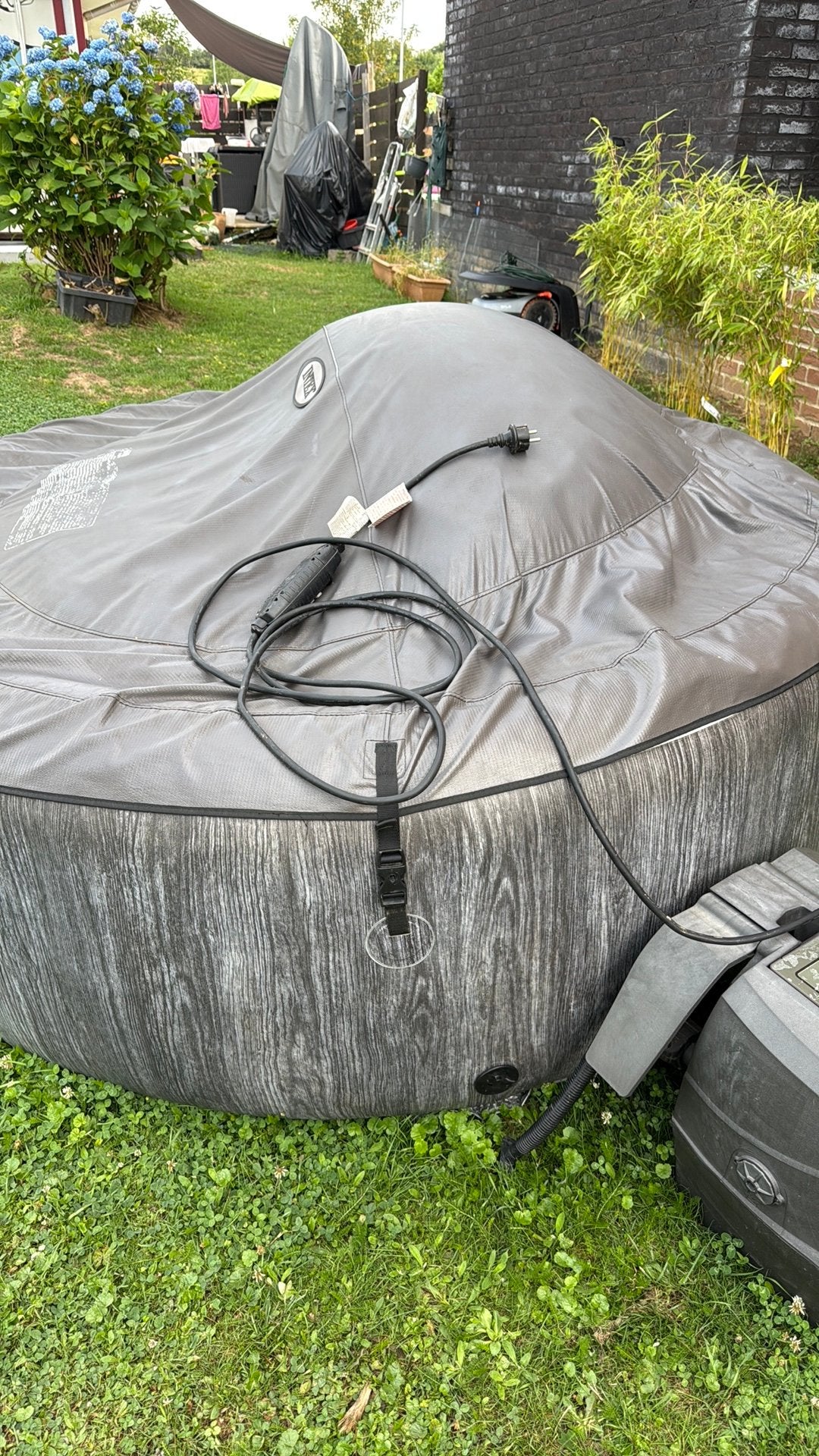 Intex 4 personnes, Jardin & Terrasse, Bains à remous et Spas, Enlèvement ou Envoi, Utilisé, Couverture, Gonflable